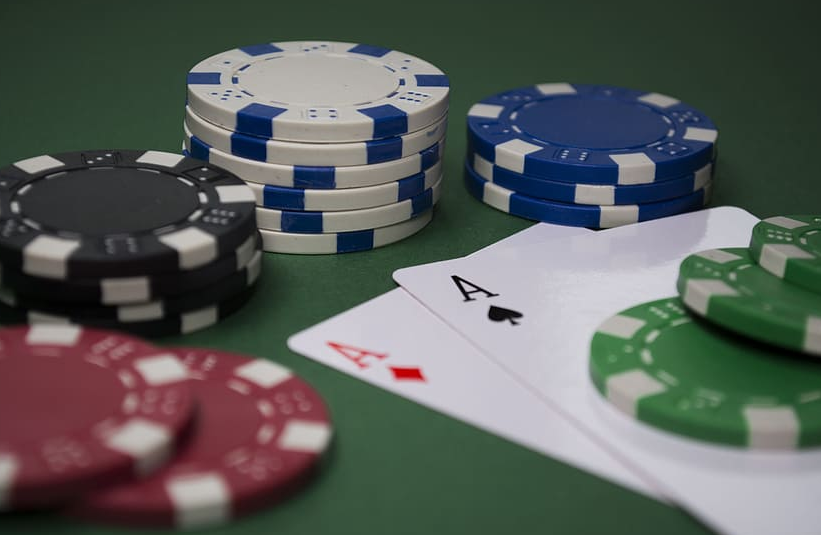 Kayhan Mokri Roars Back with $1.2M Win Over LUKAKU in PLO Clash